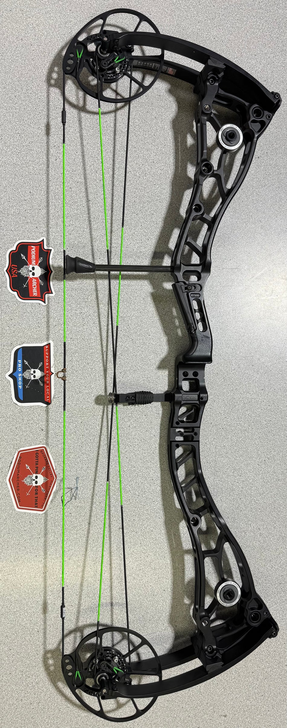 BOWTECH PROVEN 34 - RH/BLACK/70 -2015- USED BOW
