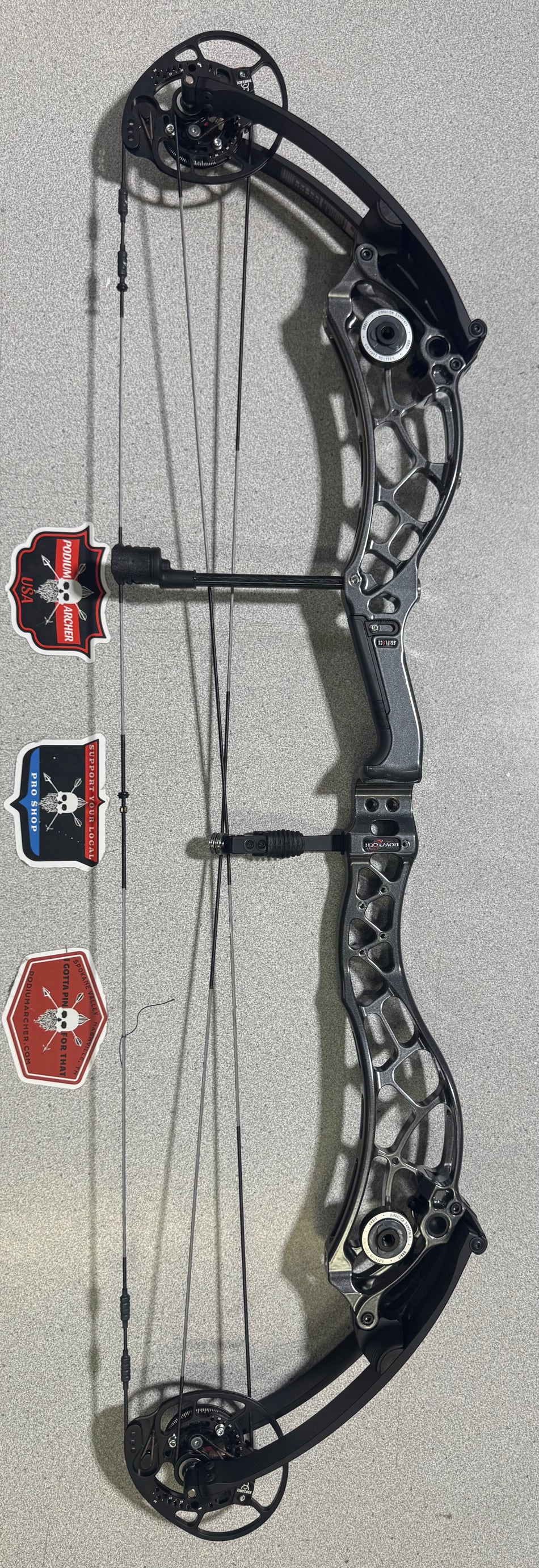 BOWTECH RECKONING GEN2 36 - RH/SILVER/60 -2395- USED BOW
