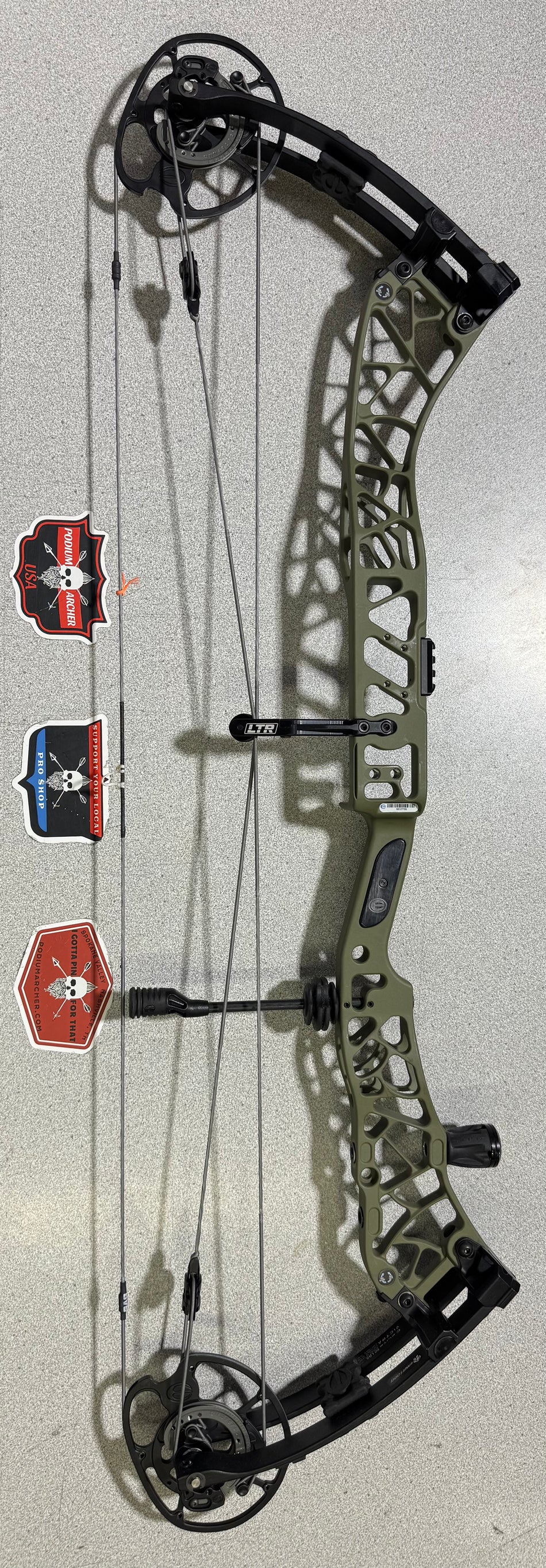 ELITE VICTRA - RH/GREEN/60 - 7789 - USED BOW