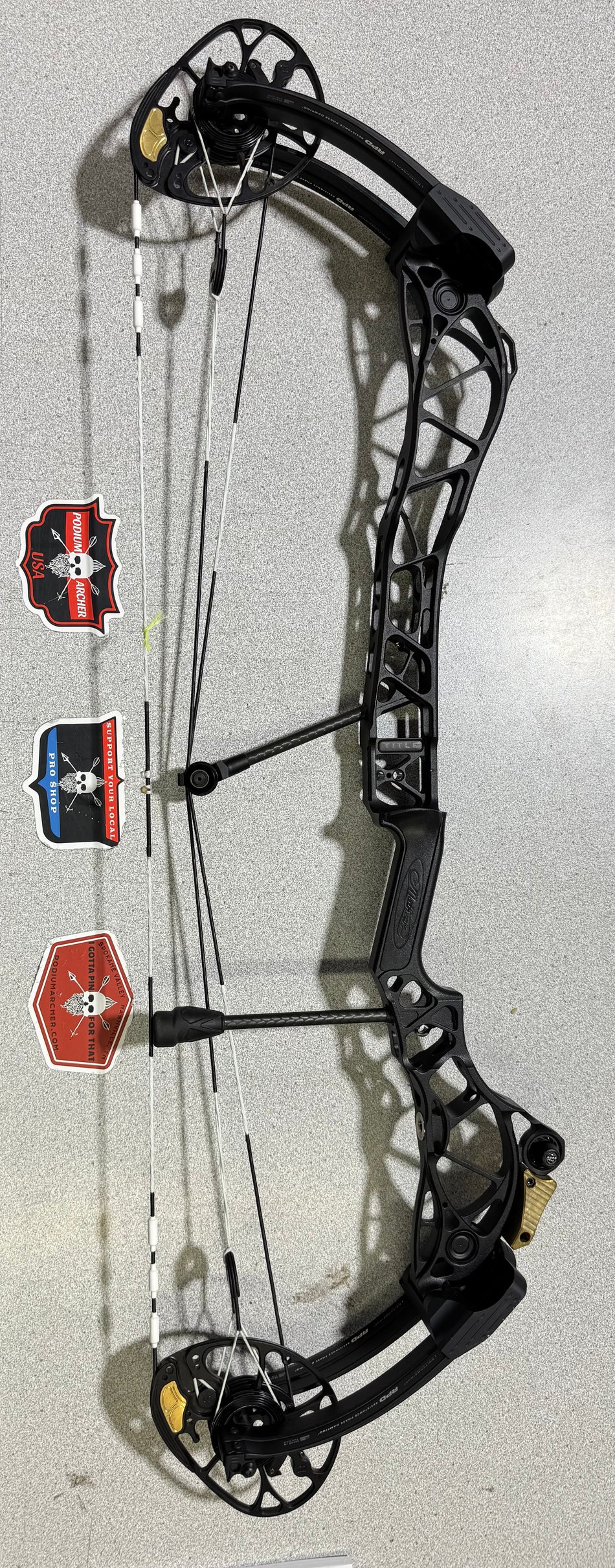 MATHEWS TITLE 34 - LH/BLACK/70 -2473- USED BOW