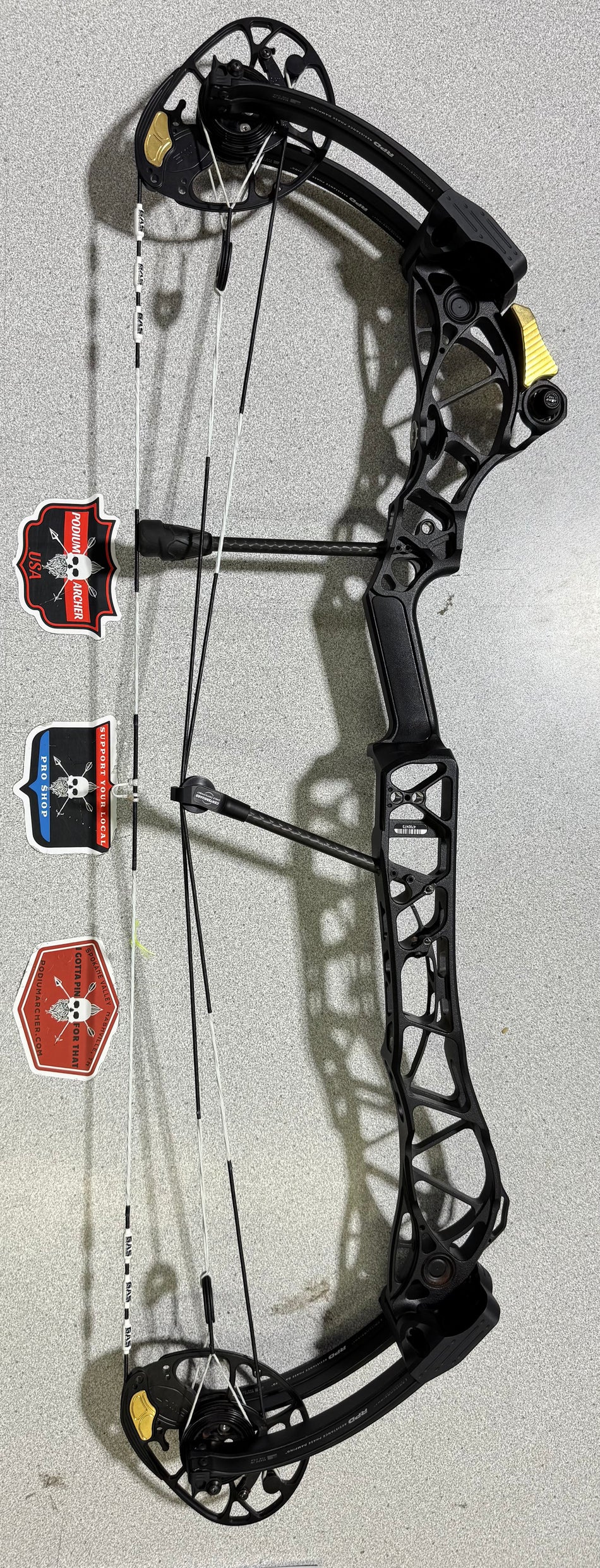 MATHEWS TITLE 34 - LH/BLACK/70 -2473- USED BOW