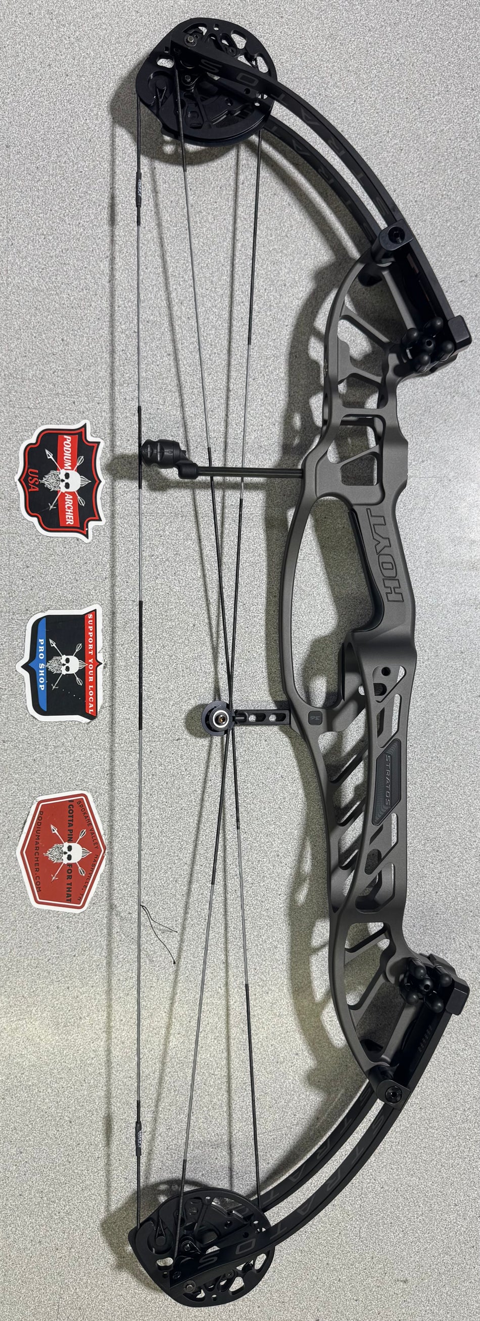 HOYT STRATOS 36 - RH/GRAY/55 - 8754 - USED BOW