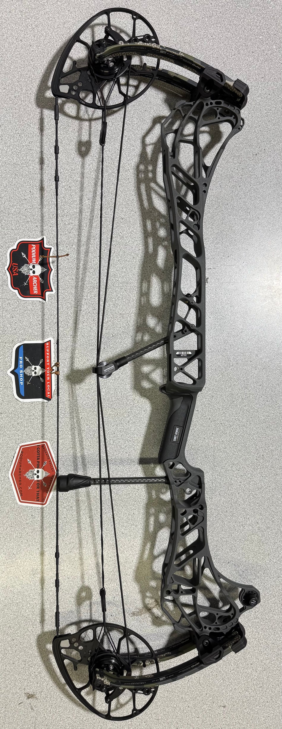 MATHEWS ARC 34 - RH/SHALE/80 -7021- USED BOW