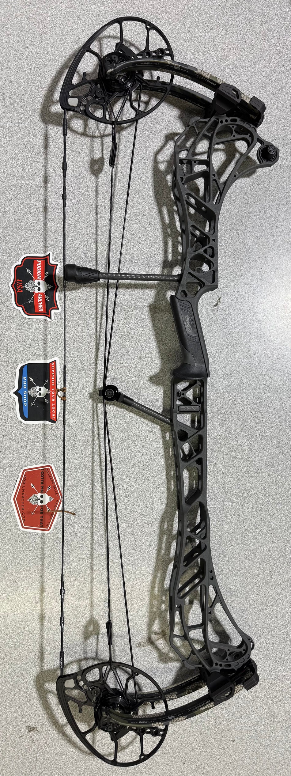 MATHEWS ARC 34 - RH/SHALE/80 -7021- USED BOW