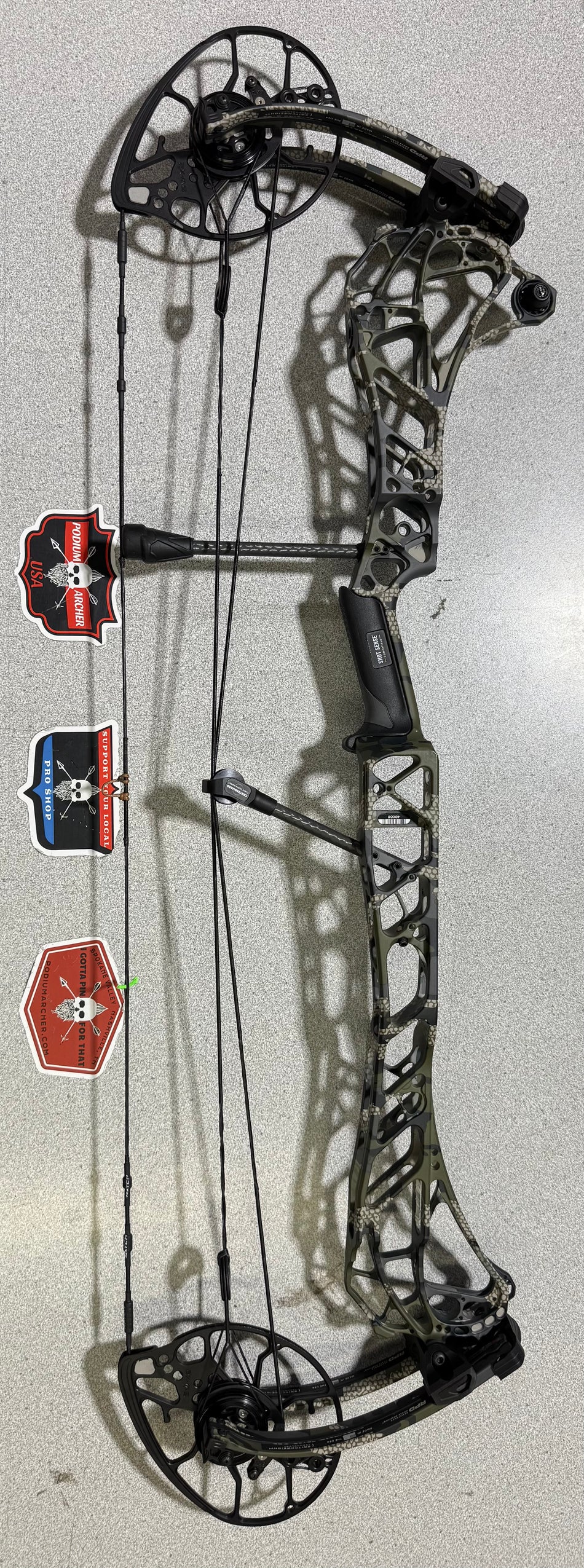 MATHEWS ARC 34 - RH/KUIU/80 -3512- USED BOW