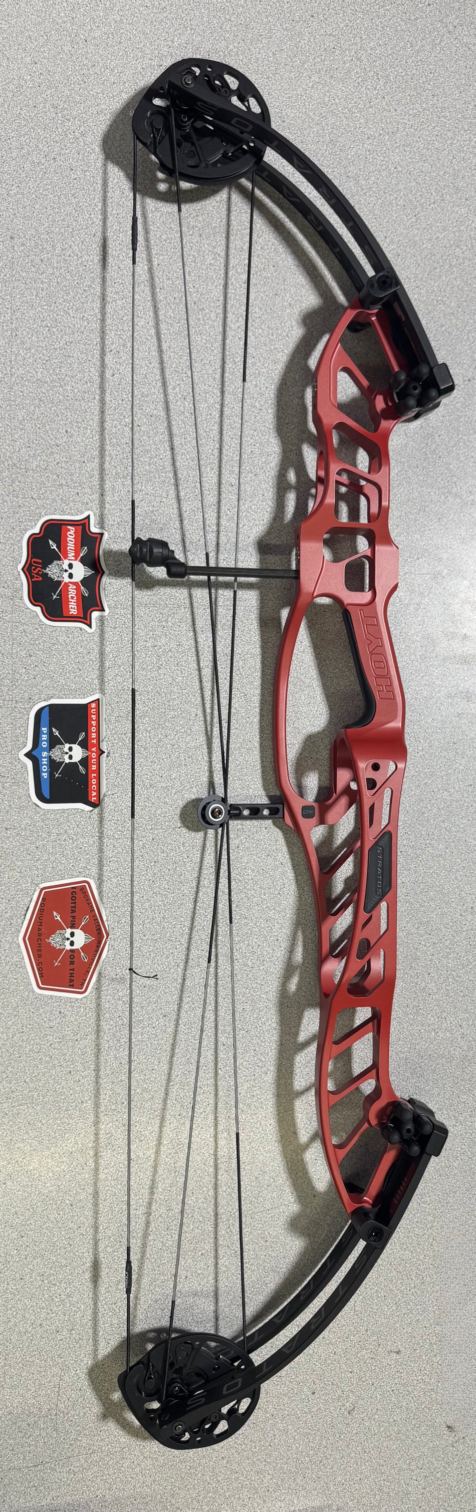 HOYT STRATOS 40 - RH/RED/60 - 8410 - USED BOW