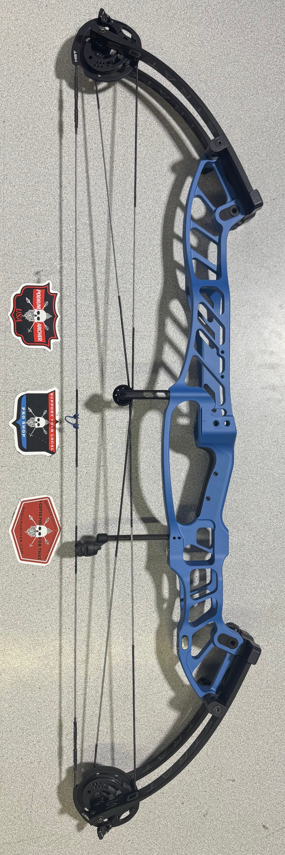 HOYT STRATOS 40 - RH/BLUE/60 - 6470 - USED BOW