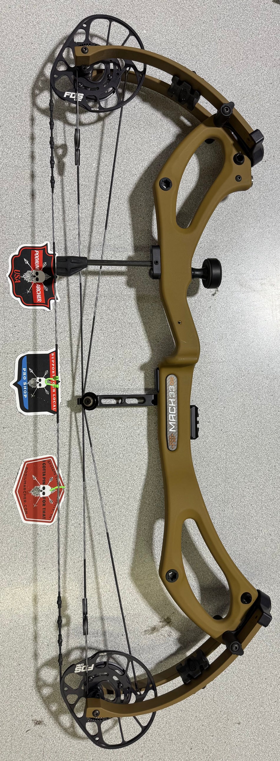 PSE MACH 33 DS - RH/TAN/70 -6956- USED BOW