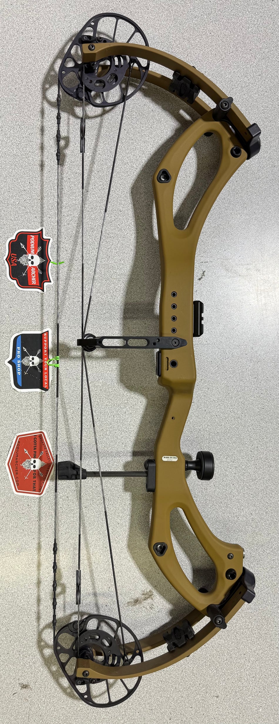 PSE MACH 33 DS - RH/TAN/70 -6956- USED BOW
