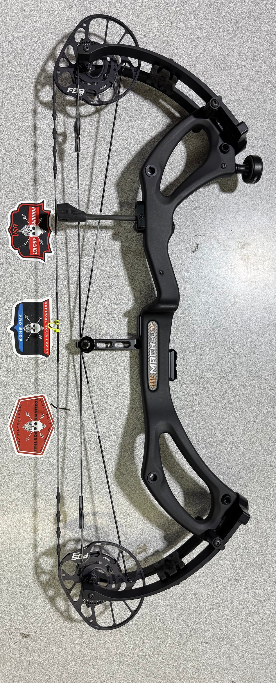 PSE MACH 30 - RH/BLACK/70 -4672- USED BOW