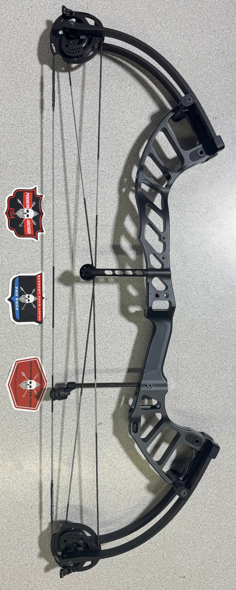 HOYT ALTUS 35 - RH/SLATE/60 - 7303 - USED BOW