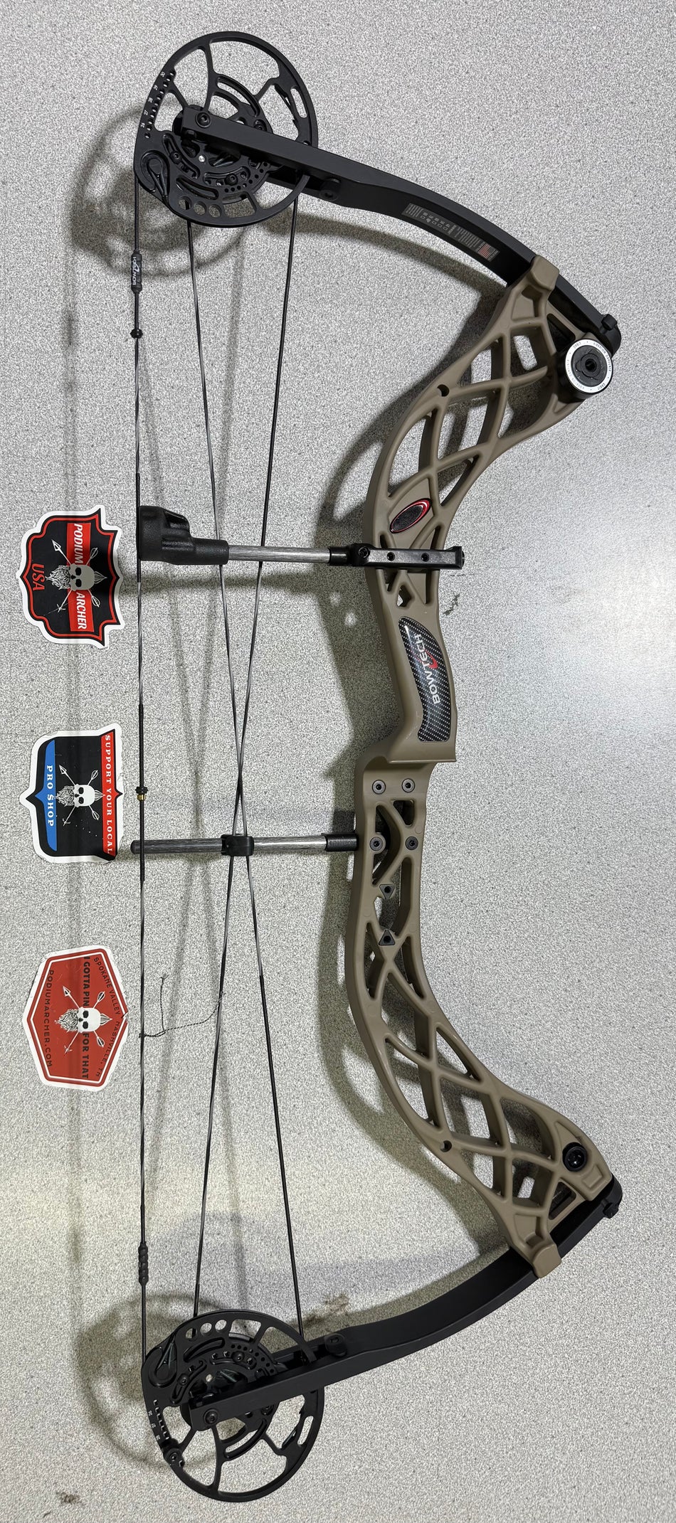 Bowtech CARBON ZION/FLAT DARK EARTH/RH/70#/3742-PodiumOutlet