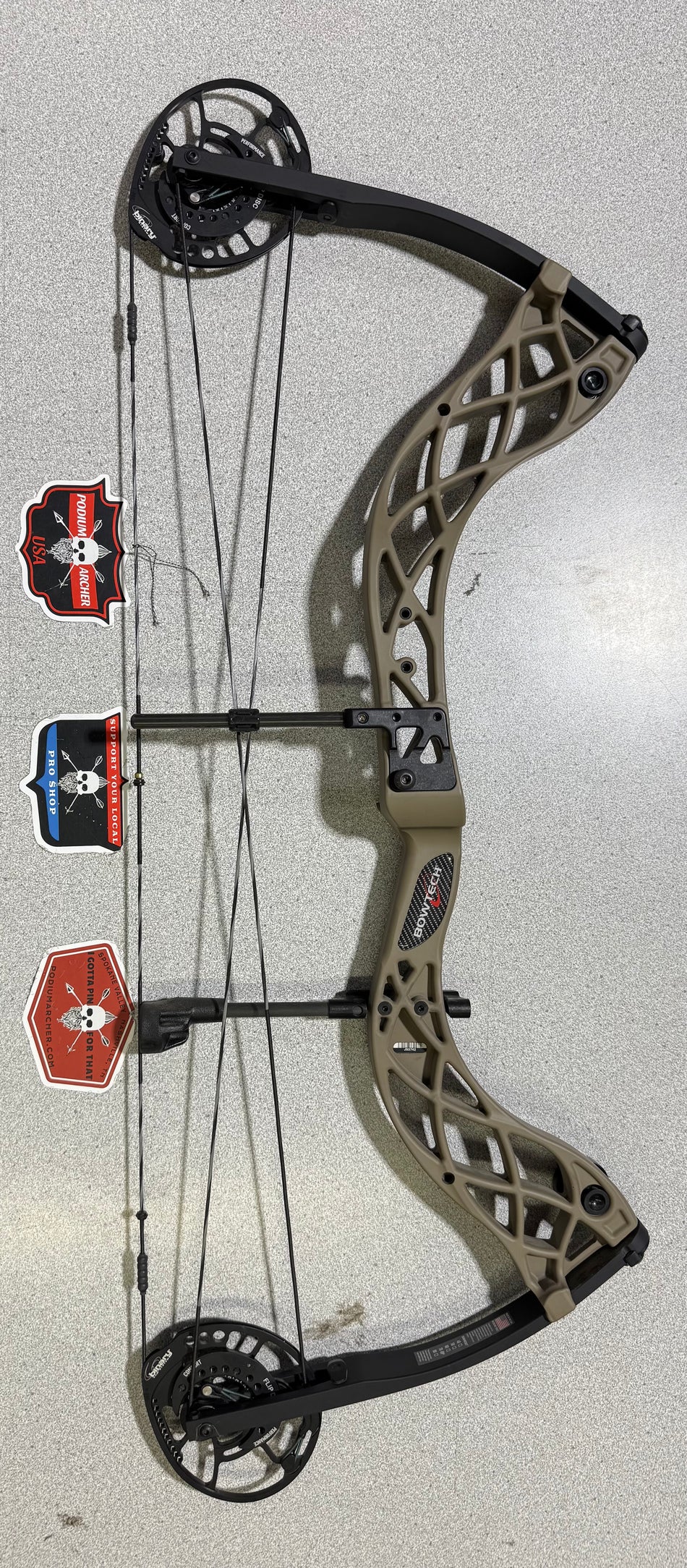Bowtech CARBON ZION/FLAT DARK EARTH/RH/70#/3742-PodiumOutlet