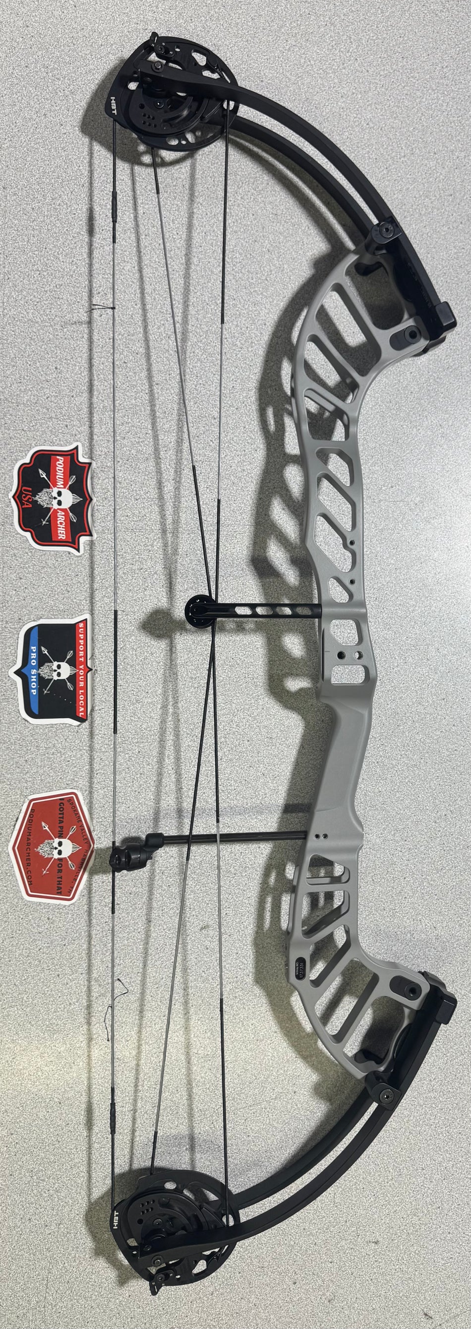 HOYT ALTUS 38 - RH/GRAY/60 - 7331 - USED BOW