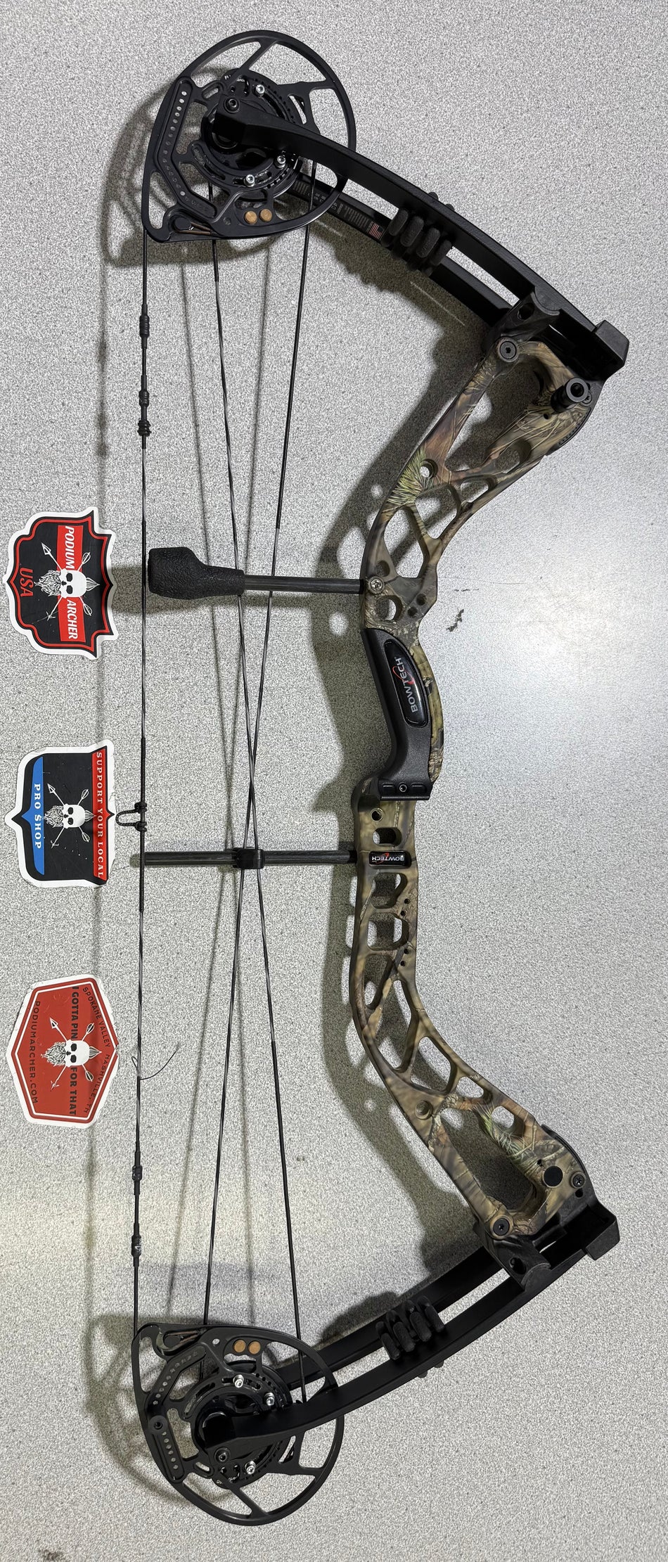 BOWTECH AMPLIFY - RH/CAMO/70 -3047- USED BOW