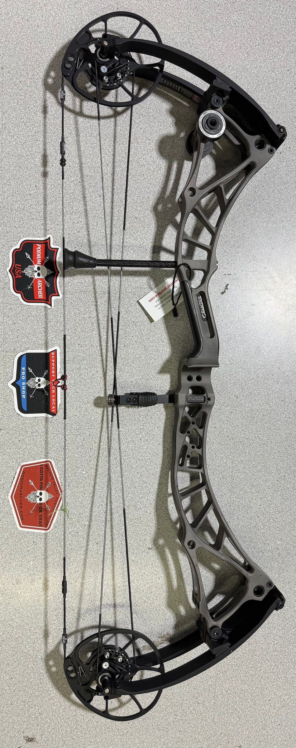 BOWTECH COMMANDER - RH/GREY/70-8786-USED BOW