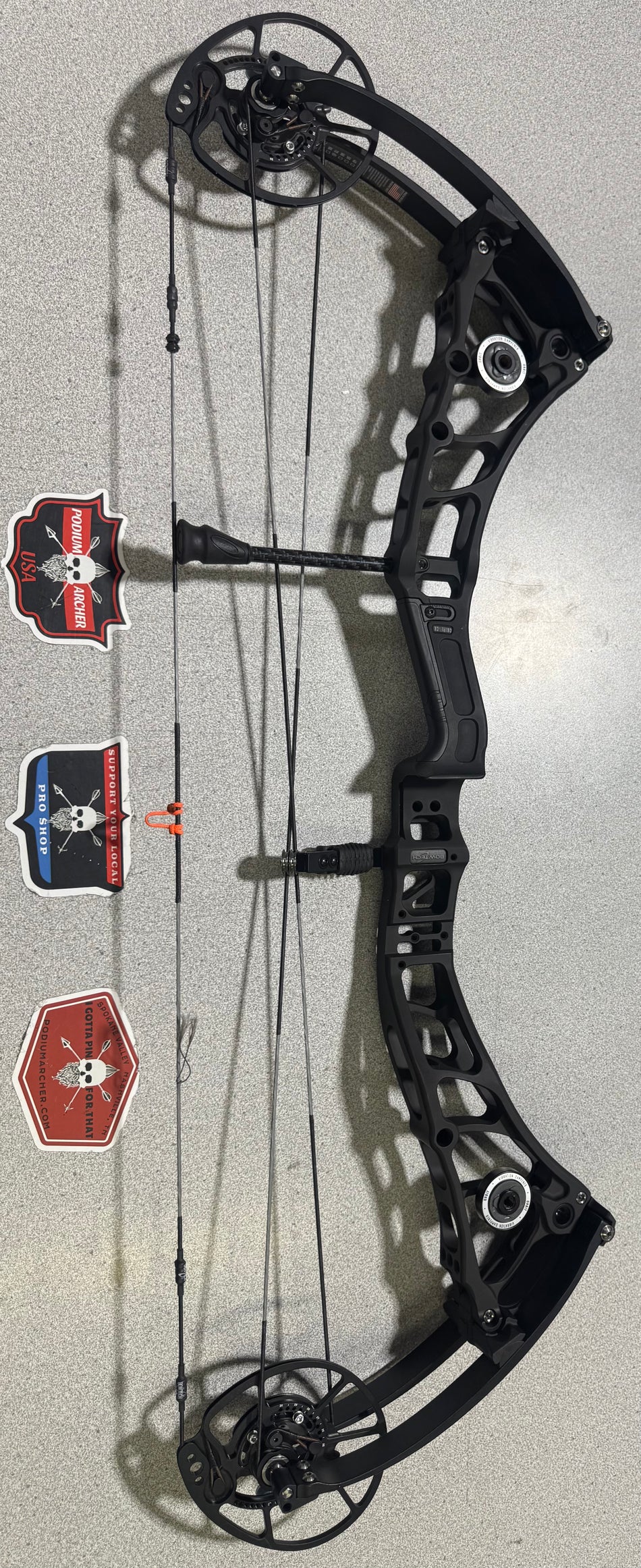 BOWTECH VIRTUE - RH/BLACK/70 -2873- USED BOW