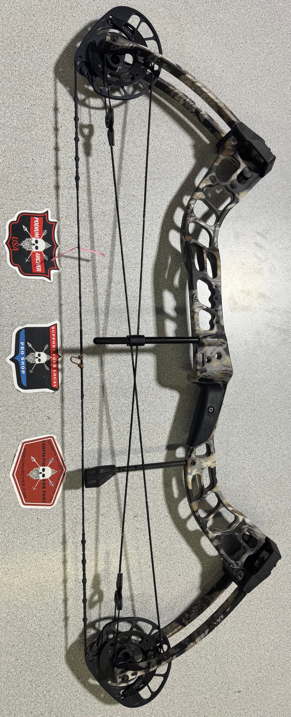 PSE BRUTE ATK - RH/KRYPTEK/70 -3268- USED BOW
