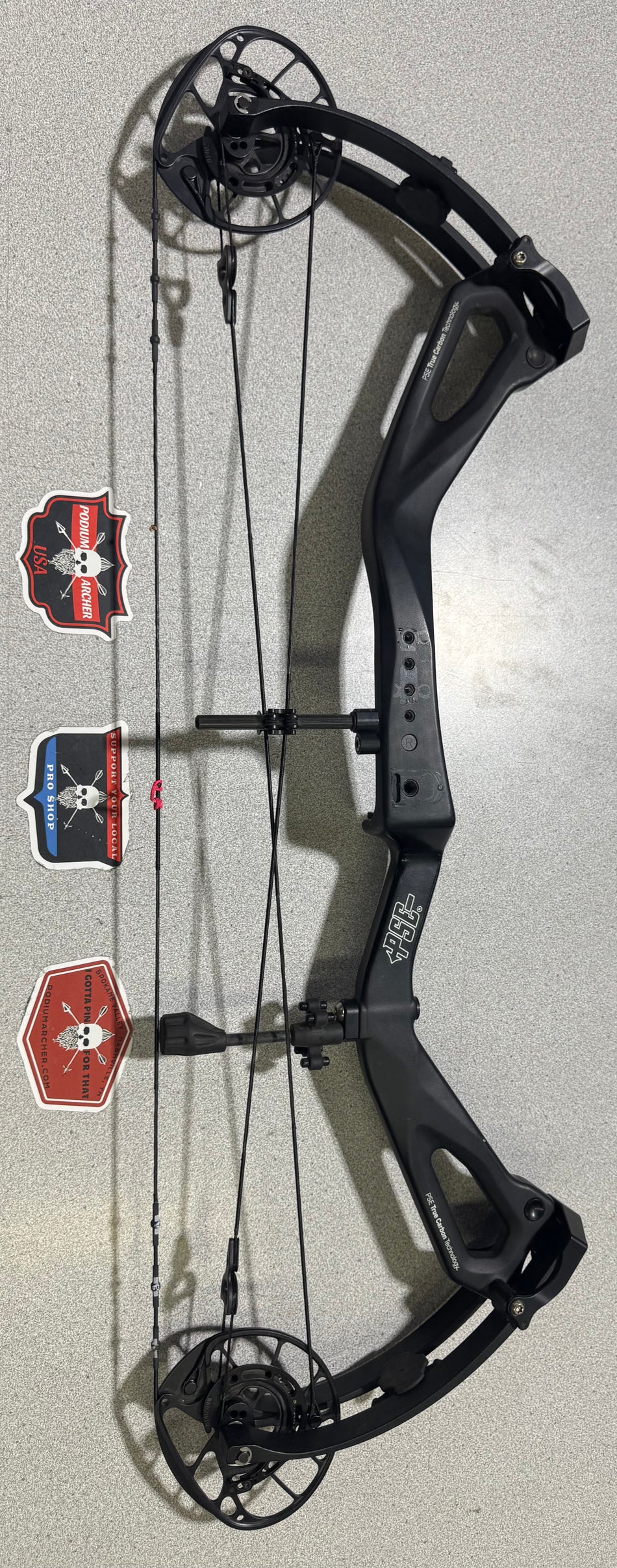 PSE Stealth Carbon Air 33 - RH/BLACK/70 -9615- USED BOW