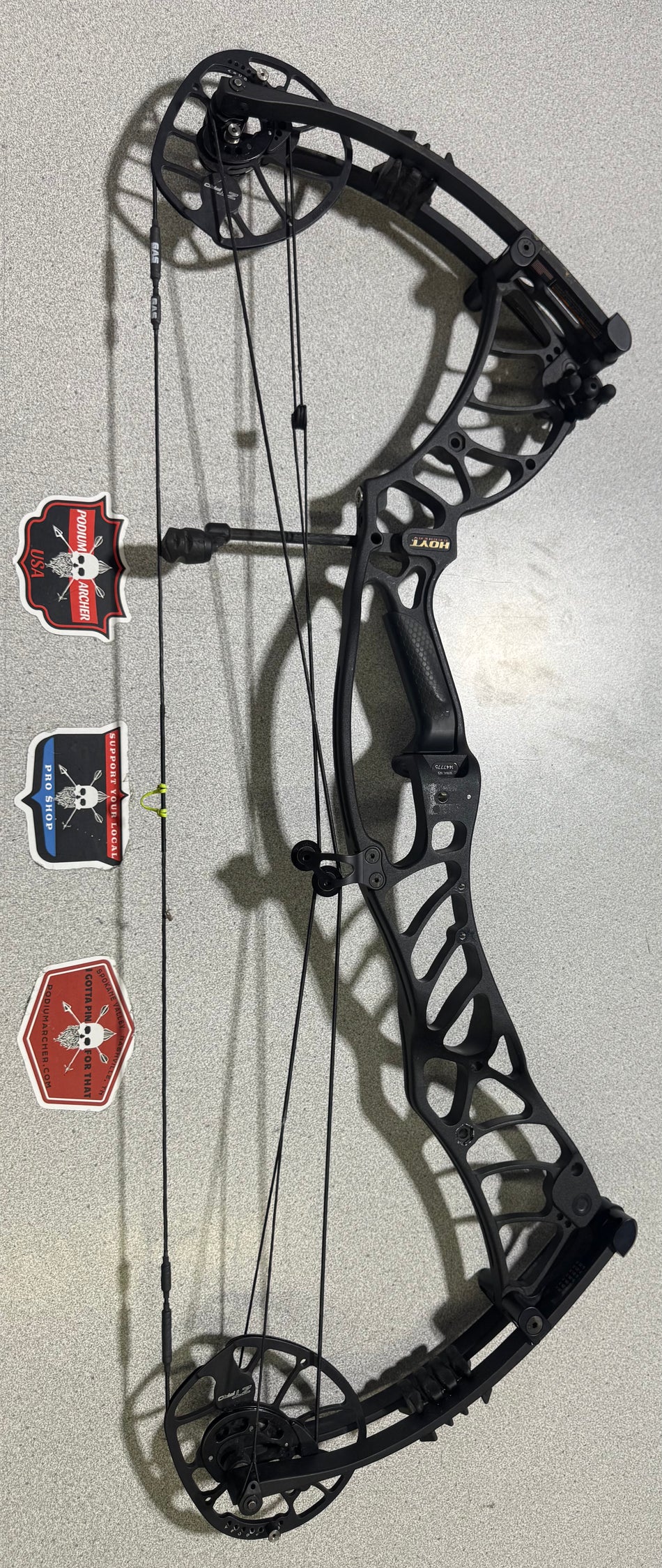 HOYT HELIX ULTRA - LH/BLACK/70 -8875- USED BOW