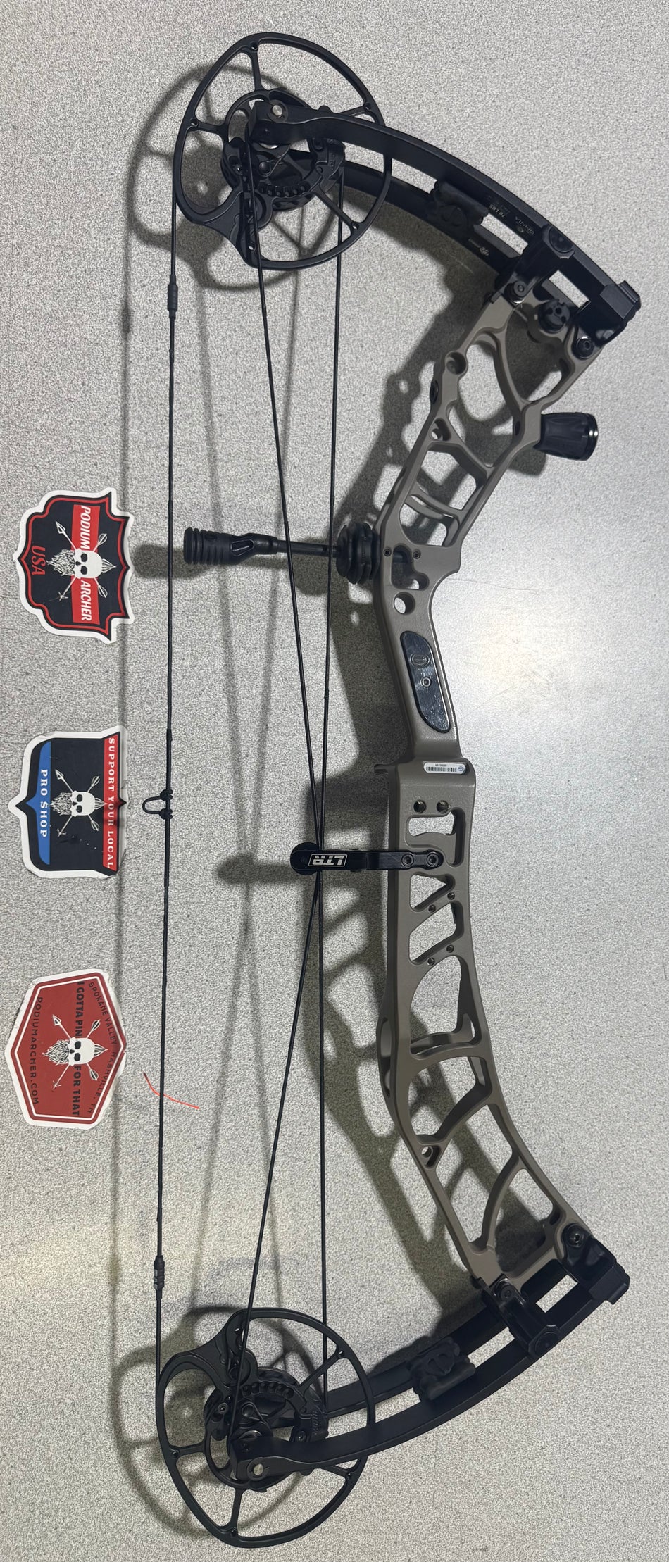 ELITE OMNIA - LH/GRAY/70 - 0198 - USED BOW
