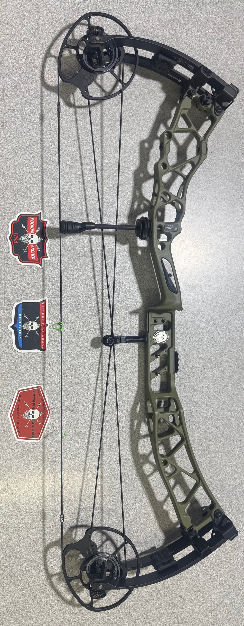 ELITE EXALT LD - RH/GREEN/70 -9255- USED BOW