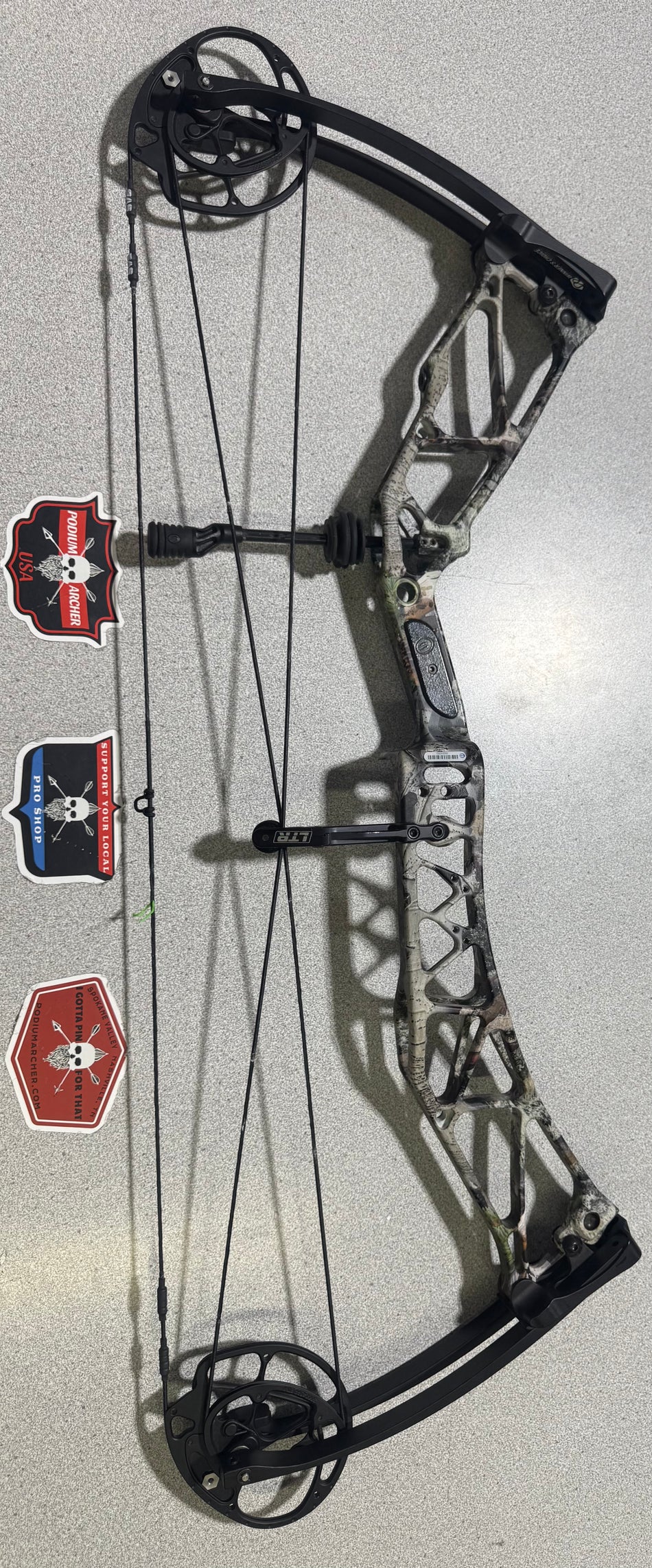 ELITE RITUAL 33 - LH/CAMO/70 - 4382- USED BOW