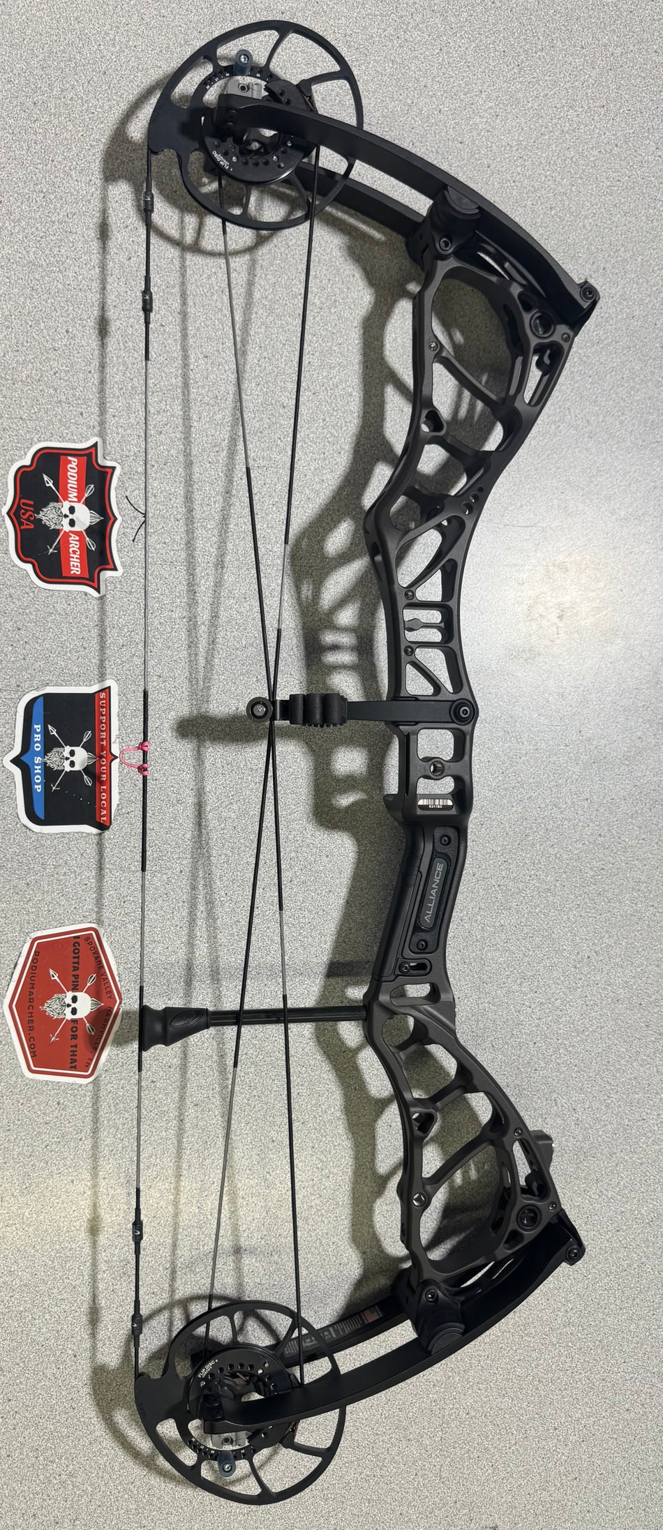 BOWTECH ALLIANCE 30.5 - RH/GRAY/70 -1183- USED BOW