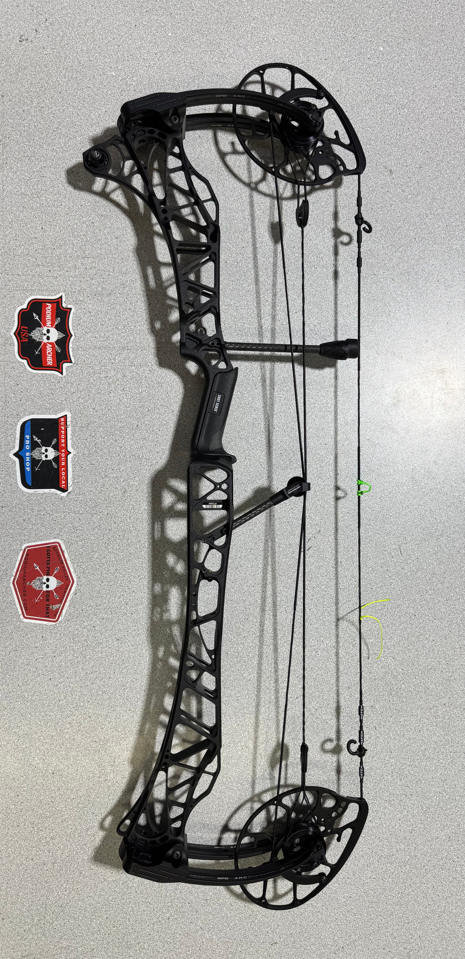 MATHEWS LIFT X 33 - RH/BLACK/80 - MLX33BLRH80 - 1 - USED BOW