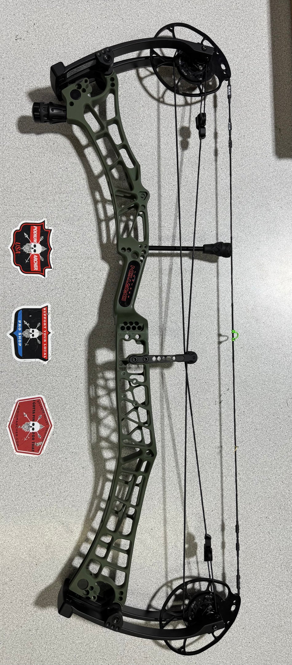 DARTON SEQUEL 35 ST2 - RH/GREEN/BLACK LIMBS/70 - DRHGST235- USED BOW