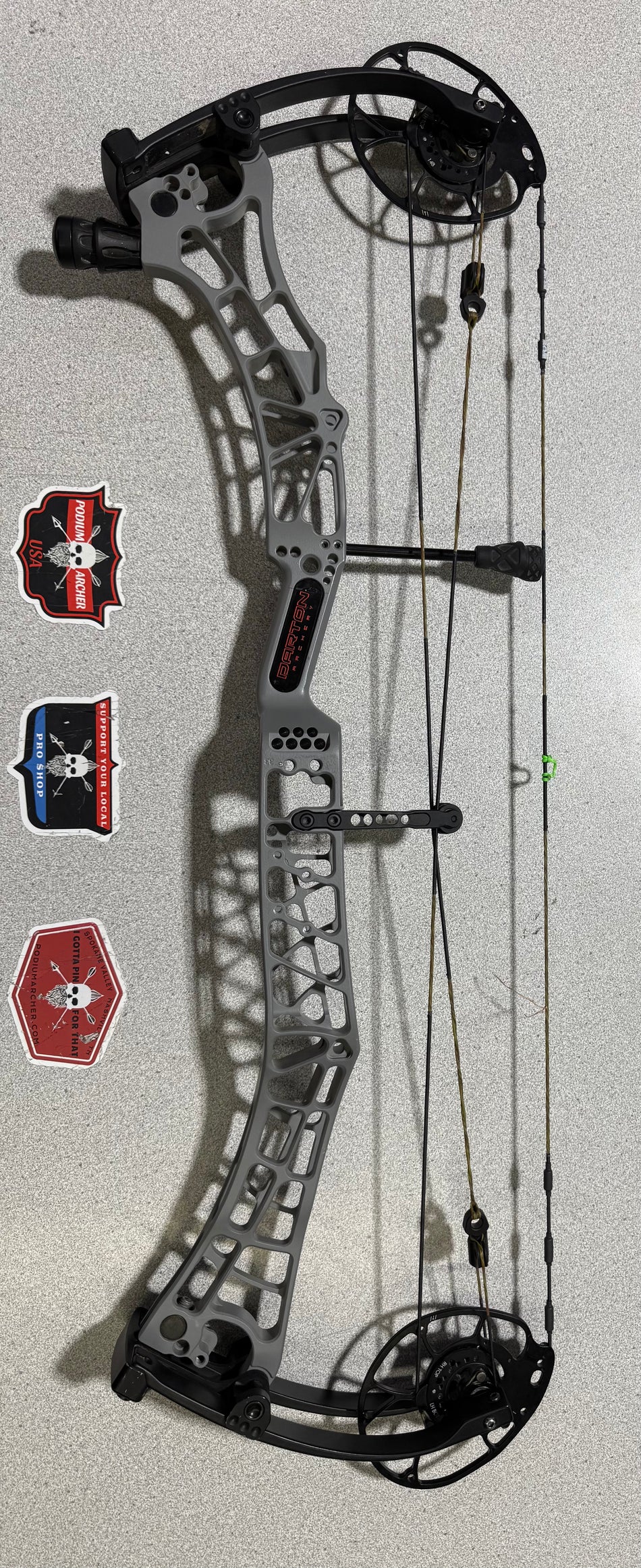 DARTON SEQUEL 33 ST2 - RH - STONE GREY RISER/BLACK LIMBS - 60 - DS33ST260SGB