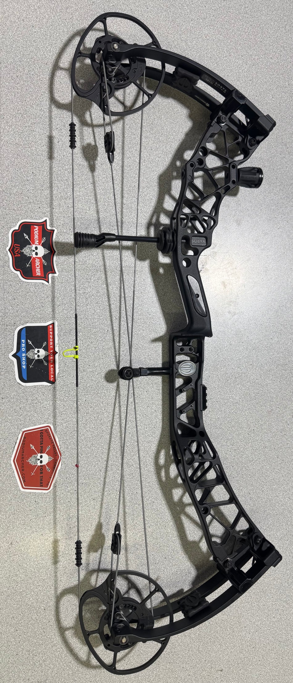 ELITE VAROS - RH/BLACK/70 -4373- USED BOW