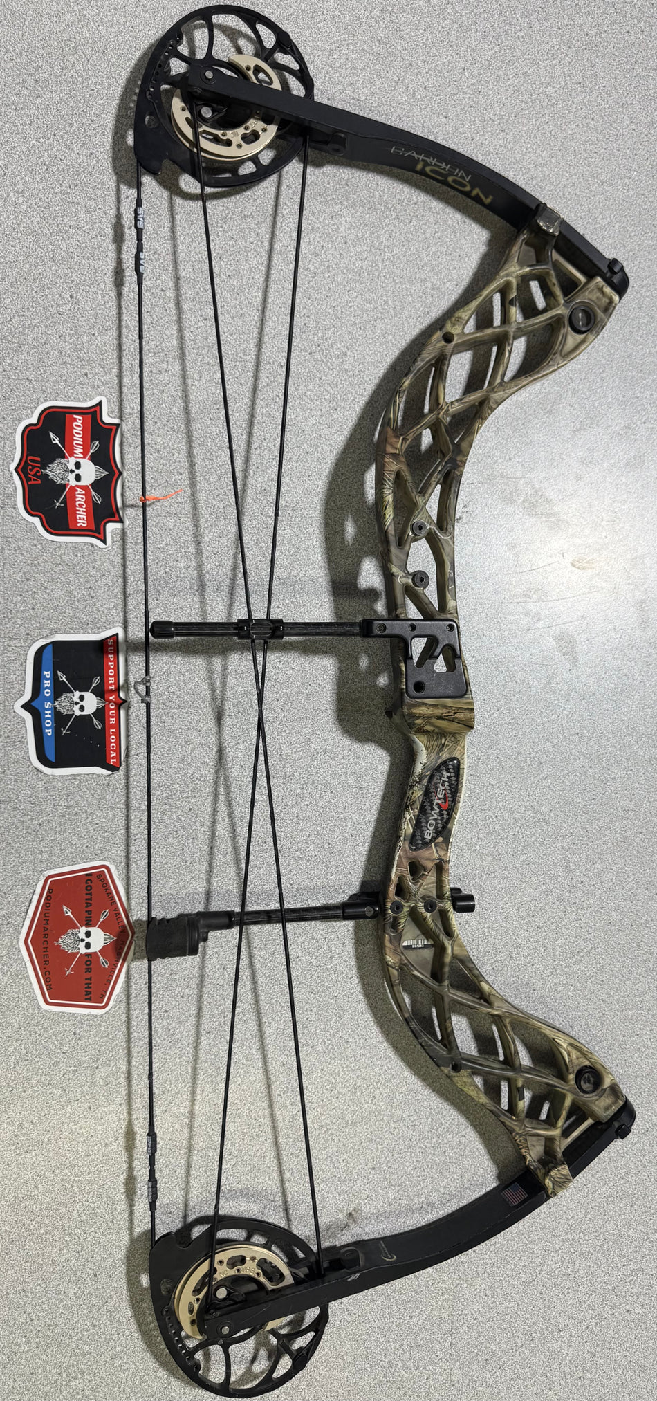 BOWTECH CARBON ICON - RH/CAMO/70 -7283- USED BOW