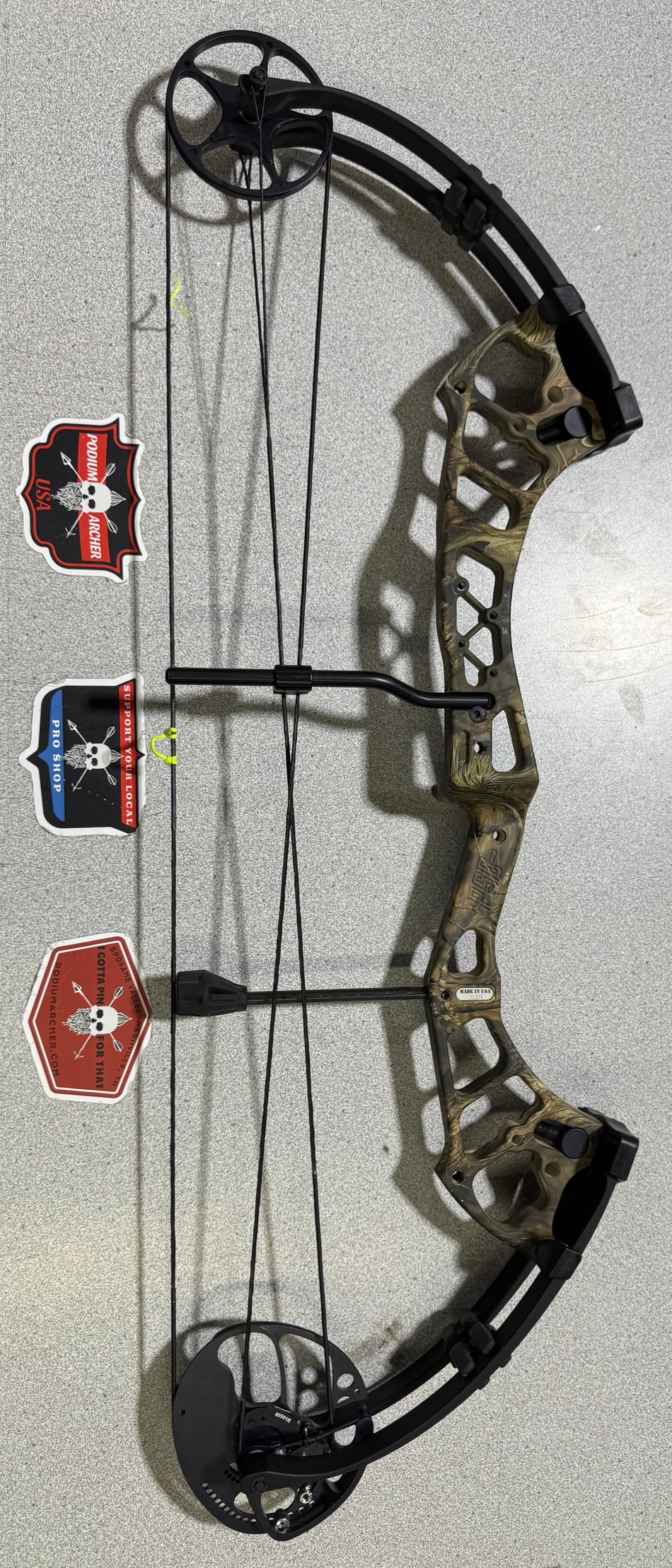 PSE STINGER MAX - RH/CAMO/70 -2879- USED BOW