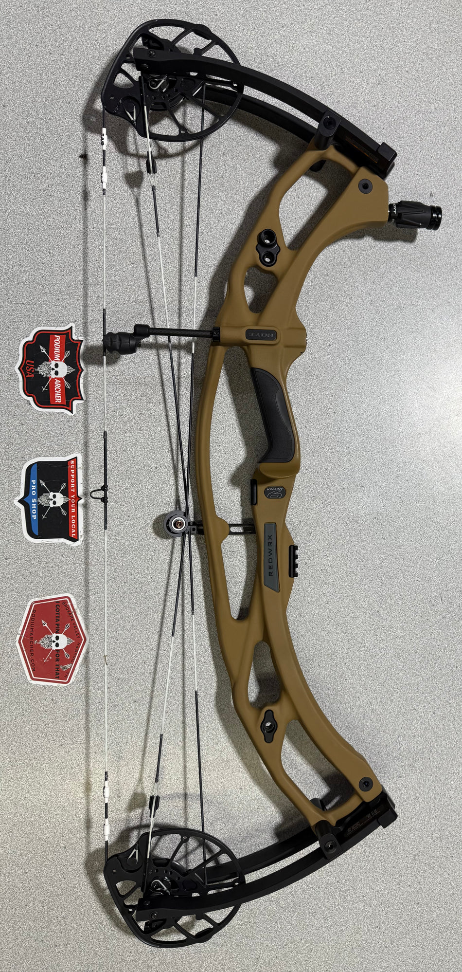 HOYT RX9 ULTRA - RH/BOURBON, BLACK LIMBS/70 - #HRX9URBBL70-1 - USED BOW!!!