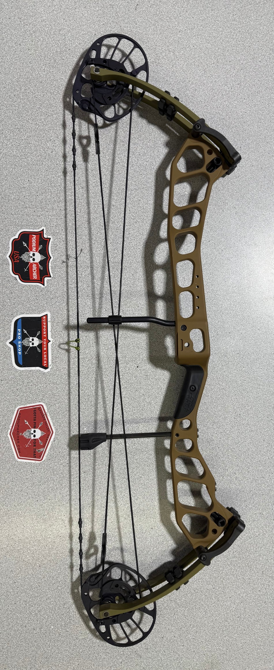 PSE DRIVE NXT - RH/CLAY BROWN/70 - PDNRHCB70-1 - USED BOW!!!