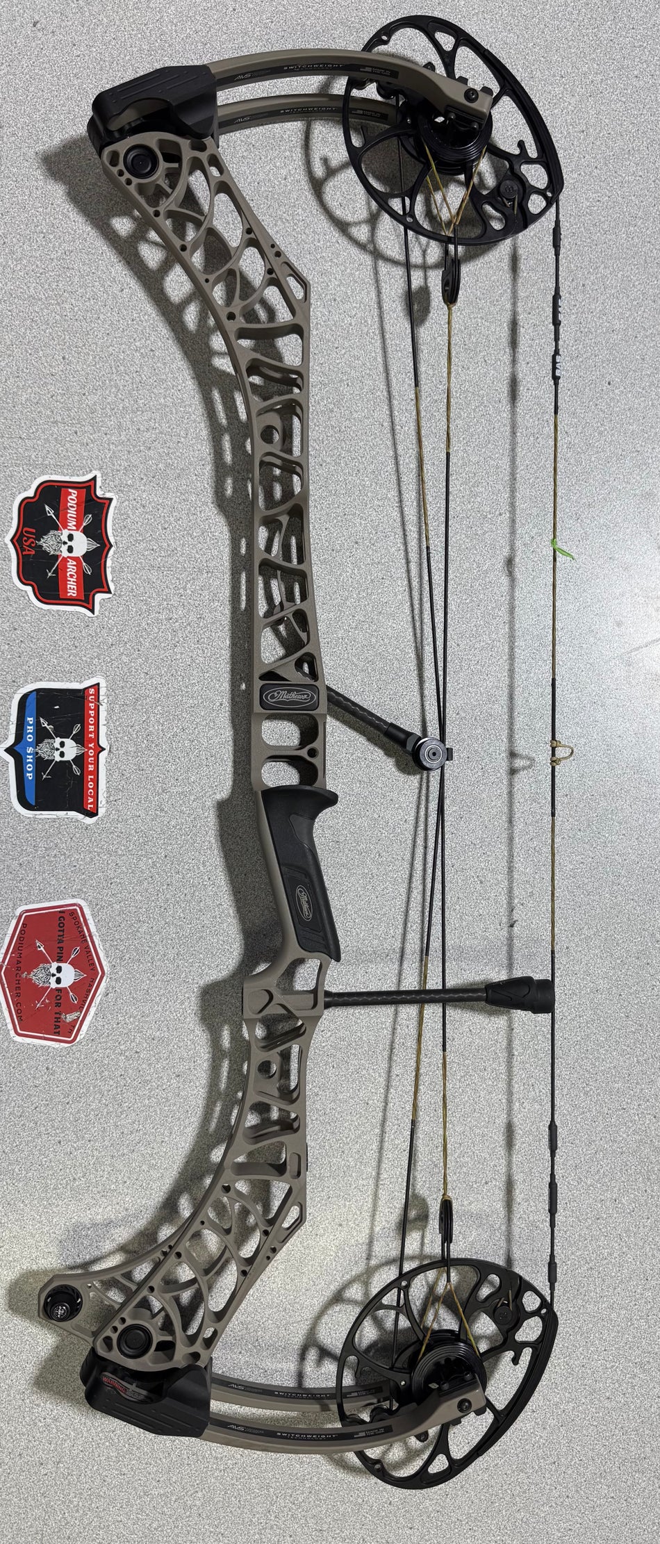 MATHEWS V3X 33 - RH/GRANITE/60-75# - MV3X33RHGR75-0800 - USED BOW!!!