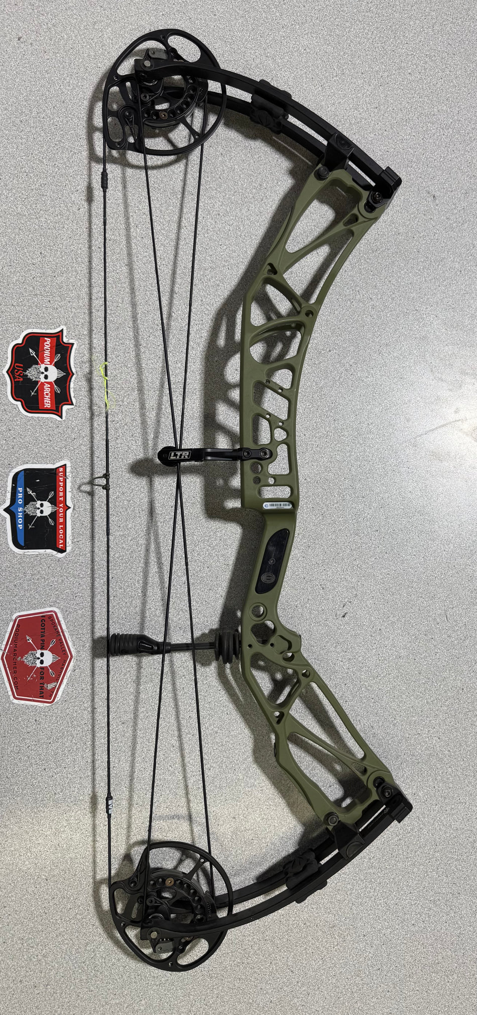 ELITE ENKORE RH/OUTDOOR GREEN-VERDE/70# - EERHOGV70 -9435- USED BOW