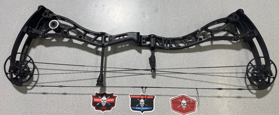 BOWTECH PROVEN 34 - RH/BLACK/70 - #BP34B70-1 - USED BOW!!!