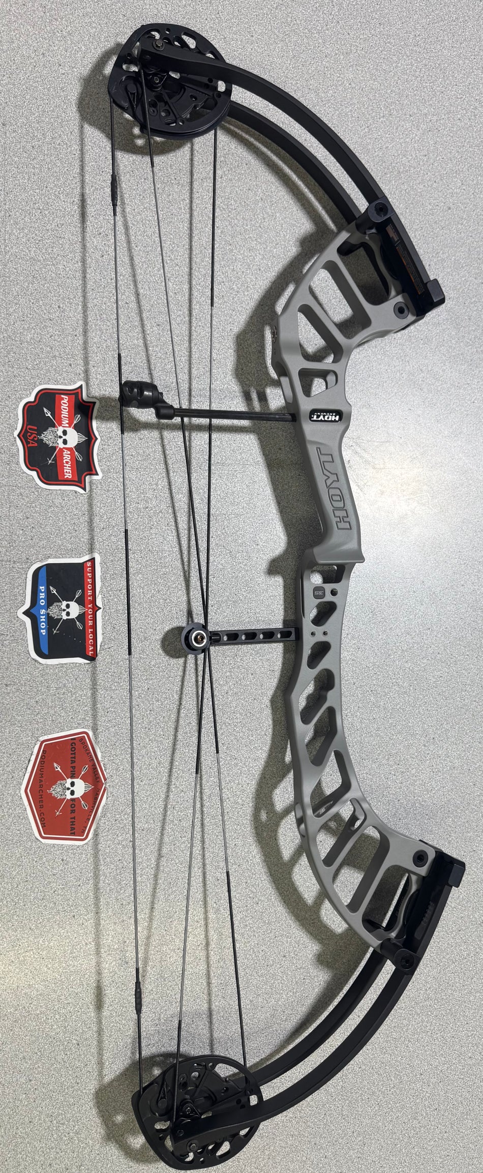 HOYT ALTUS 35 - RH/GRAY/60 - 7298 - USED BOW