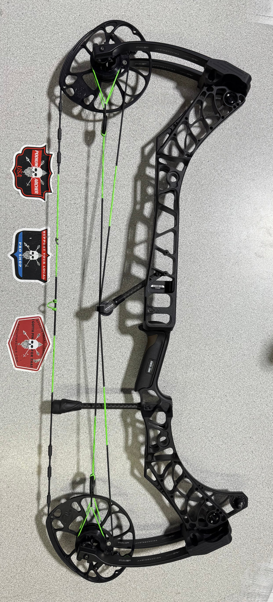 MATHEWS V3 31 - RH/BLACK/60-75# - #MV331RHB6075-1 - USED BOW!