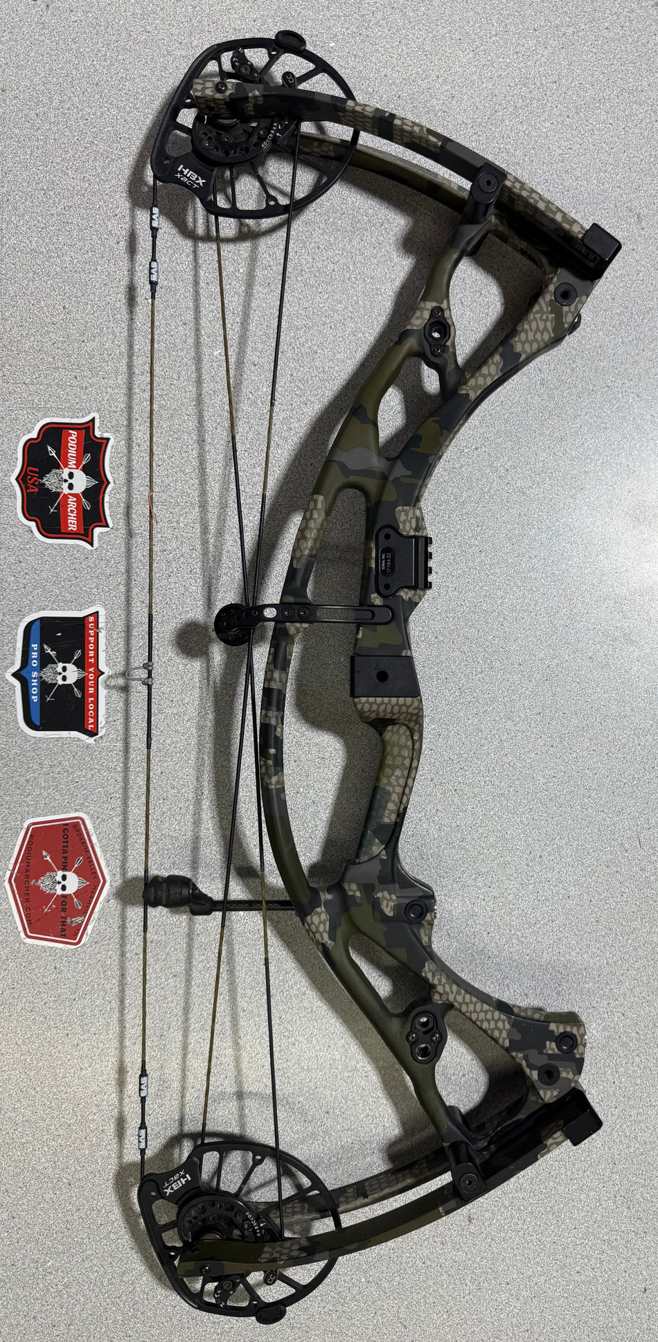HOYT RX-8 - RH/KUIU VERDE/70 - HRX8RHKV70-3 - USED BOW