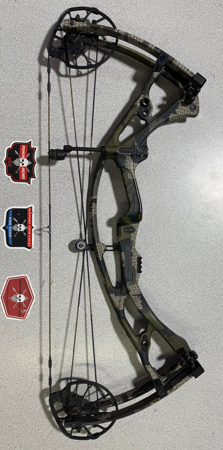 HOYT RX-8 - RH/KUIU VERDE/70 - HRX8RHKV70-3 - USED BOW