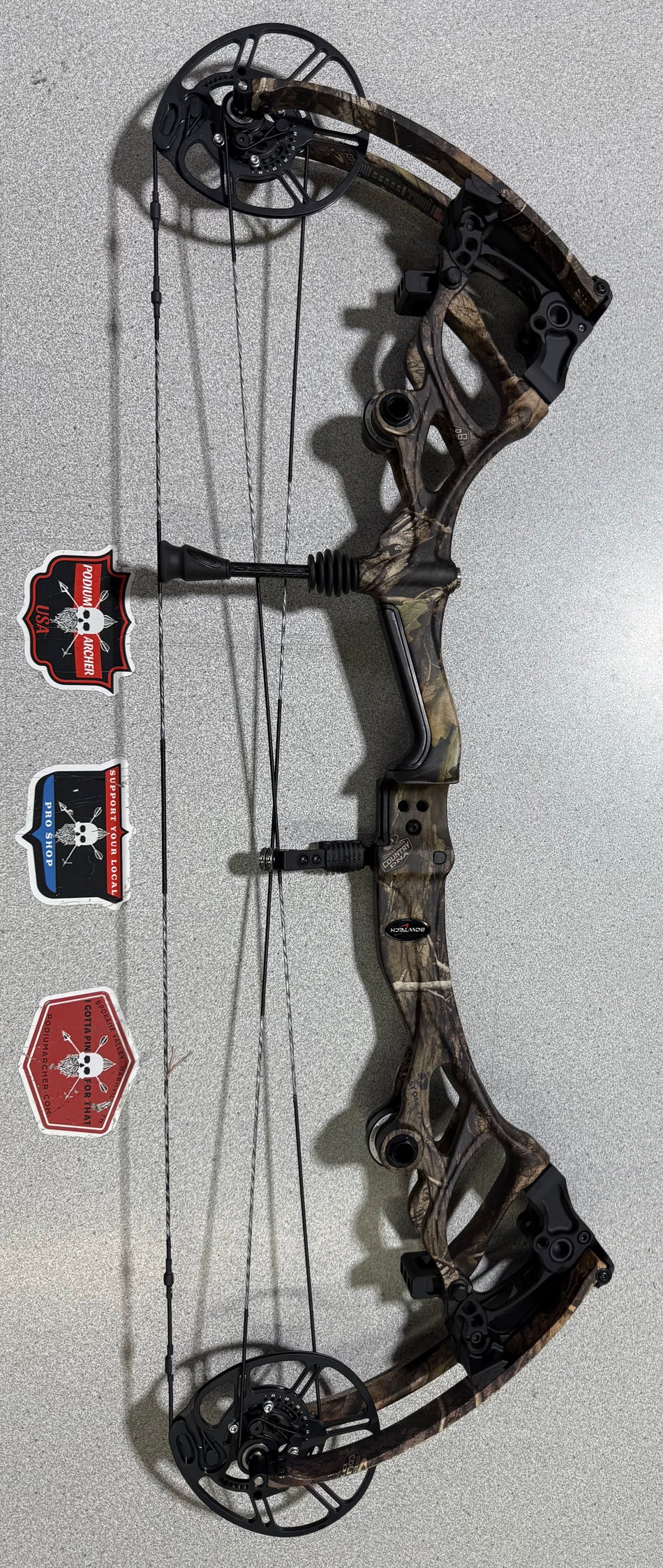 BOWTECH CARBON ONE X - RH/MOSSYOAK/70 - BTCOXRHMO70-1 - USED BOW