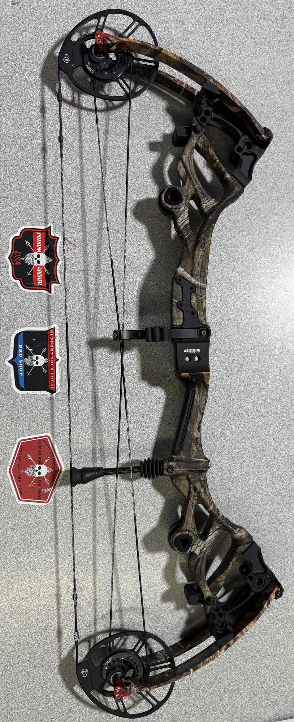 BOWTECH CARBON ONE X - RH/MOSSYOAK/70 - BTCOXRHMO70-1 - USED BOW