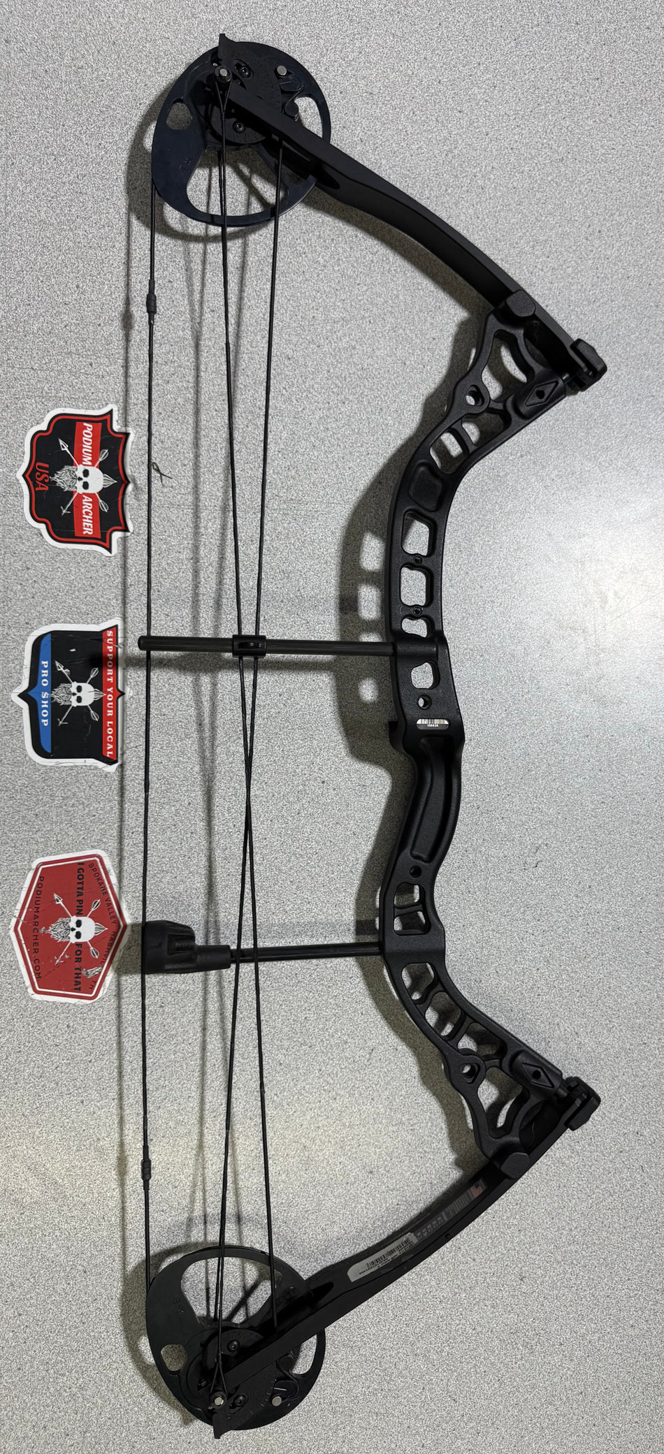 DIAMOND INFINITE 305 - RH/BLACK/7-70# - DI305RHBL70-1 - USED BOW