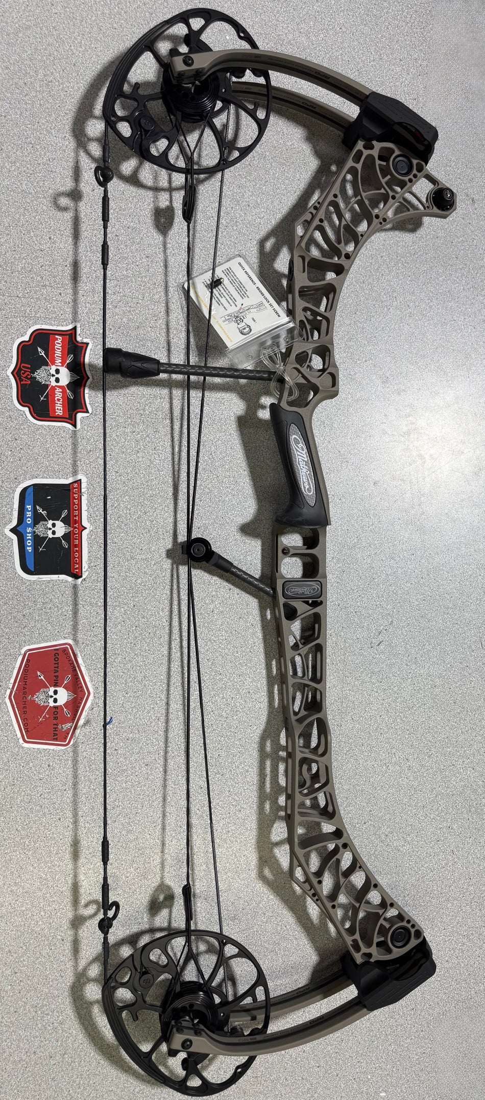 MATHEWS PHASE 4 33 GRANITE - RH/GRANITE/60-75# - MP433RHG-1 USED BOW