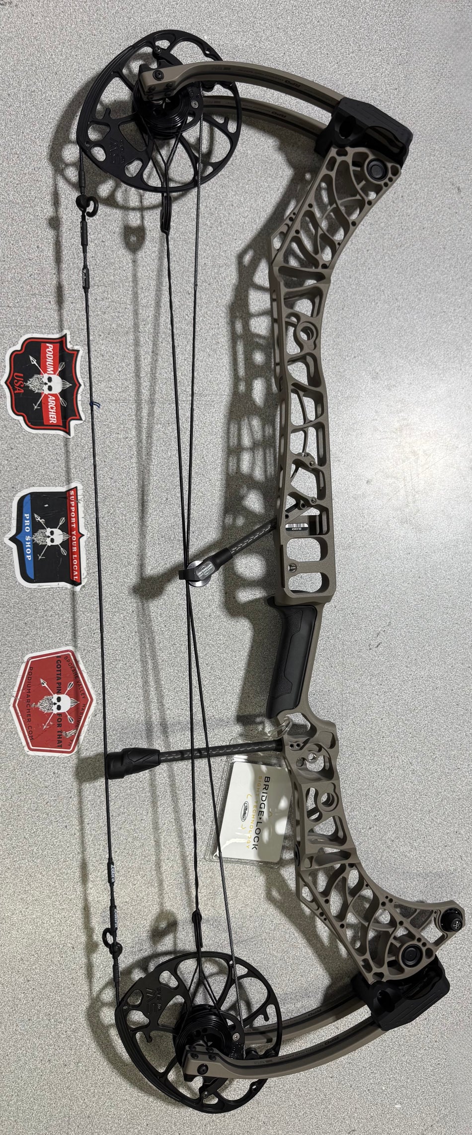 MATHEWS PHASE 4 33 GRANITE - RH/GRANITE/60-75# - MP433RHG-1 USED BOW