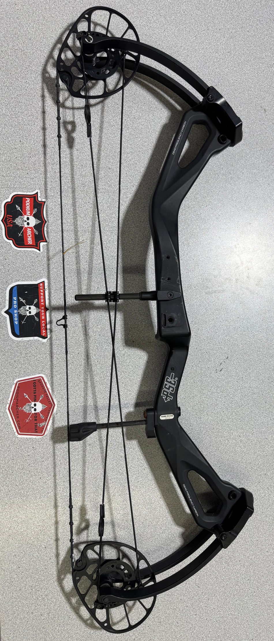 PSE LEVITATE - RH/BLACK/80 - #PSELBL80-1 - USED BOW!!!