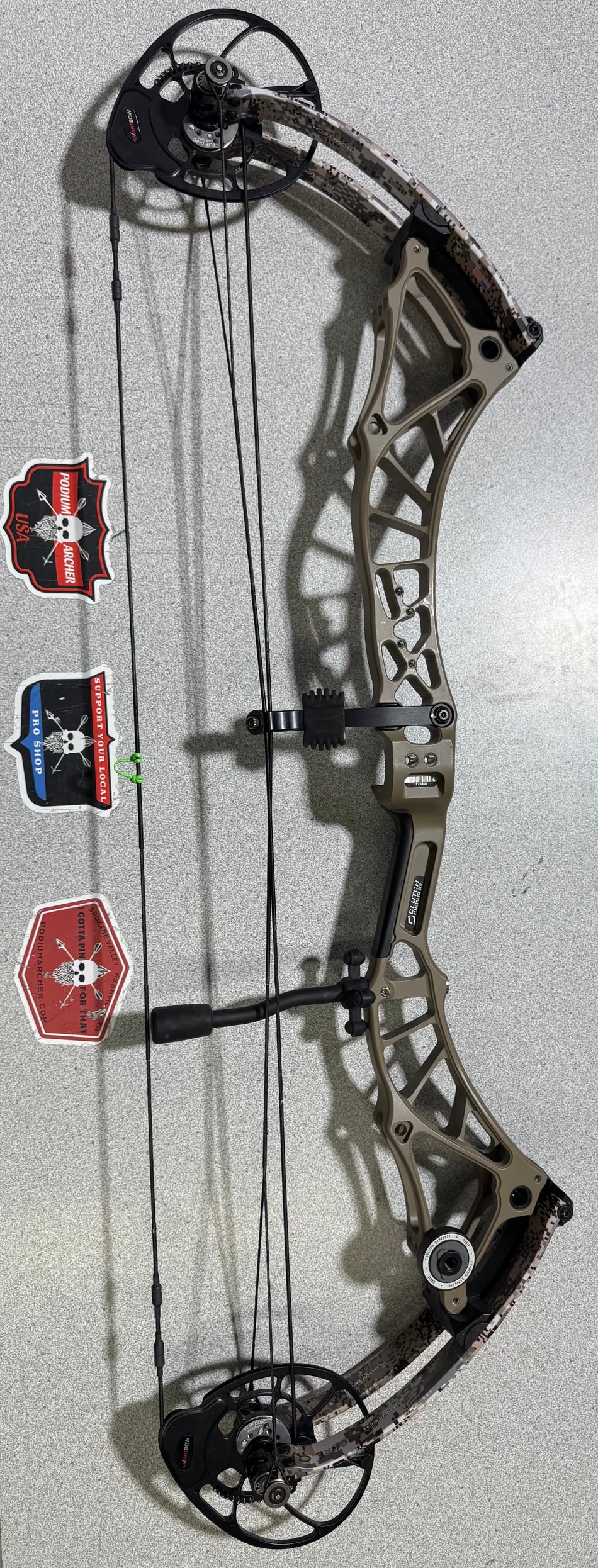 BOWTECH REALM X - RH/FDE-ELII/60 - BTRXRHFDEEL60-2 - USED BOW